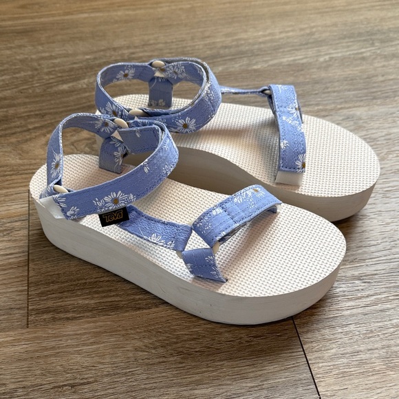 Teva Women's Light Blue Floral Platform Sandals - Picture 1 of 7